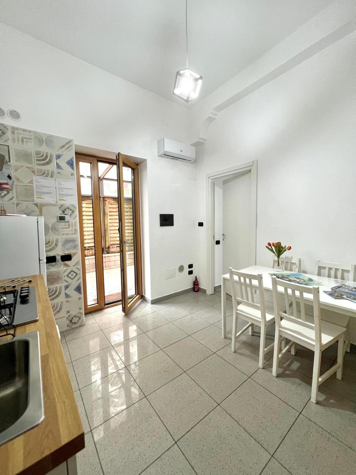 L' Intima Casina - Salerno & Amalfi Coast Cozy House Apartment Bagian luar foto